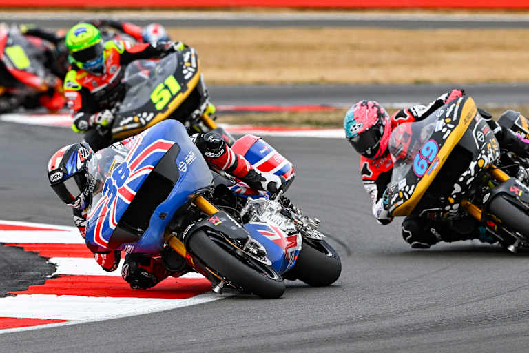 Ex-MotoGP-Pilot Bradley Smith siegte in Silverstone