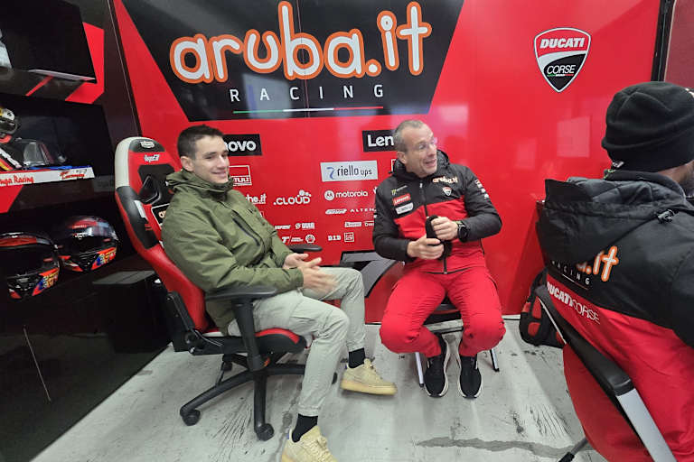 Iker Lecuona (li.) fühlt sich bei Ducati pudelwohl
