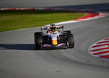 Arvid Lindblad hat beim Barcelona-Test auf und neben der Strecke überzeugt