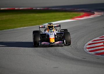 Arvid Lindblad hat beim Barcelona-Test auf und neben der Strecke überzeugt