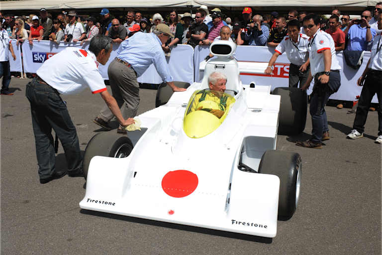 Howden Ganley im Maki