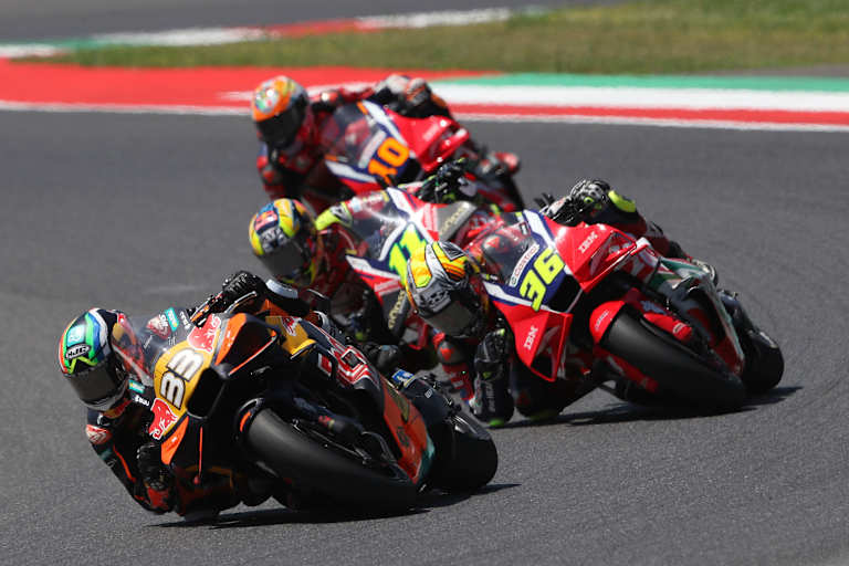 Brad Binder hatte drei Honda-Piloten hinter sich