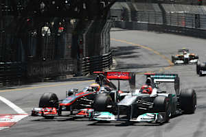 Lewis Hamilton gegen Michael Schumacher in Monaco 2011