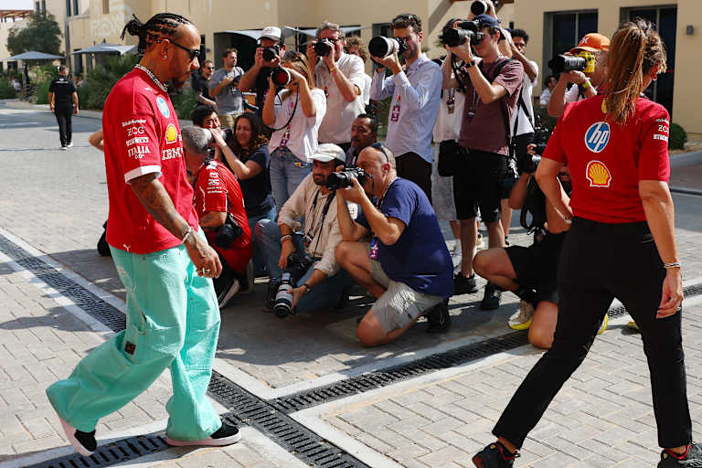Lewis Hamilton am Yas Marina Circuit von Abu Dhabi