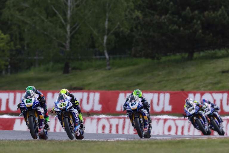 Yamaha macht einen größten Teil des Superbike-Fahrerlagers aus