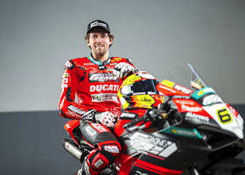 Philipp Öttl zeigt seine 2026er Supersport-Ducati
