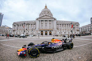 Formel-1-Reservist Yuki Tsunoda darf in San Francisco im RB7 Gas geben