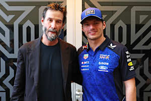 Hollywood-Star Keanu Reeves und Max Verstappen
