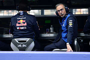 Red Bull Racing-Teamchef Laurent Mekies am Kommandostand