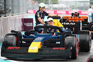 Max Verstappen und Yuki Tsunoda in Miami 2025