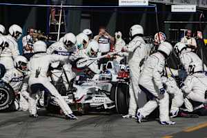 Tankstopp bei BMW-Sauber 2008