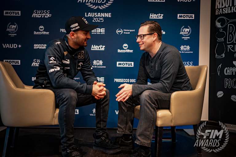 Bartosz Zmarzlik (li.) mit SPEEDWEEK.com-Chefredakteur Ivo Schützbach