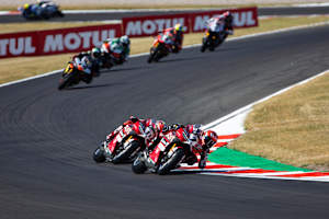 Superbike-WM 2026: Die beiden Aruba-Ducatis fuhren dem Feld davon
