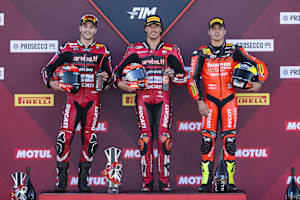 Die Top-3 der Superbike-WM 2026: Lecuona, Bulega, Montella (v.l.)