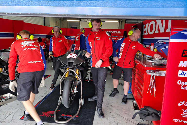 Der Rollladen bei Honda ging nicht schnell genug runter