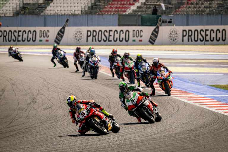 Alex Lowes duelliert sich regelmäßig mit den Ducatis