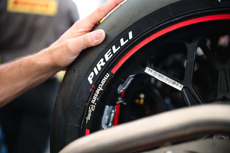 Pirelli testete in Brünn mit den MotoGP-Stammfahrern