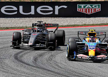 Nico Hülkenberg (l.) und Liam Lawson