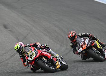 Alvaro Bautista behauptete Platz 3 lange vor Sam Lowes