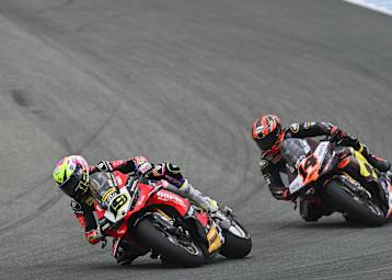 Alvaro Bautista behauptete Platz 3 lange vor Sam Lowes