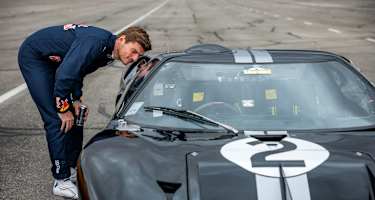 Max Verstappen und der Ford GT40