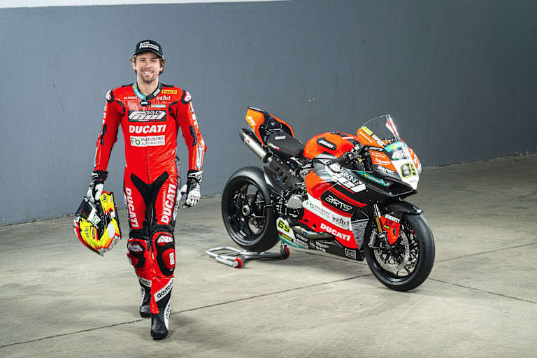Philipp Öttl zeigt seine 2026er Supersport-Ducati