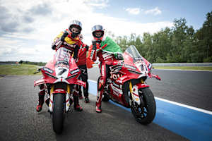Doppelsieg für Aruba.it Ducati: Iker Lecuona (li.) und Nicolo Bulega