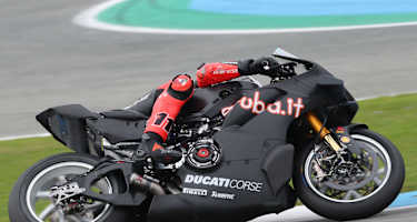 Nicolo Bulega fuhr mit der neuen Ducati zur Test-Bestzeit