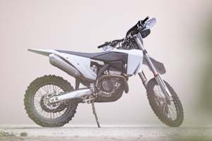 Ein Modell, für die WP Auspuffsysteme anbieten wird: Husqvarnas FC für 2028