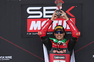 Nicolo Bulega holte auf Phillip Islad alle drei Siege