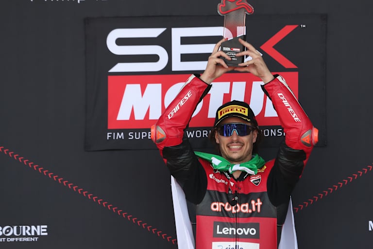 Nicolo Bulega holte auf Phillip Islad alle drei Siege