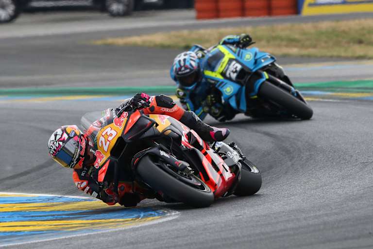 Enea Bastianini vor Raul Fernandez