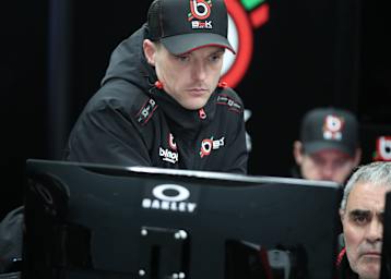 Alex Lowes mit Crewchief Pere Riba