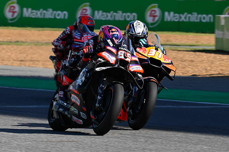 Martin (89) zeigte einen schönen Kampf mit Acosta (37) und Marc Marquez