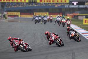 Das Ducati-Trio Bulega, Lecuona und Sam Lowes dominierte den Sprint