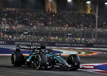 George Russell auf dem Marina Bay Street Circuit