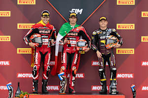Das Podium im ersten Lauf: Lecuona, Bulega und Sam Lowes (v.l.)