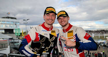 Felix Hirsiger und Finn Zulauf nach ihrem Titelgewinn in Hockenheim