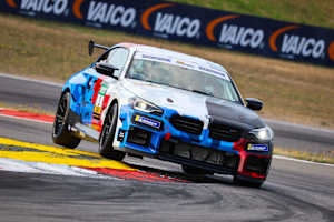 DTM-Kommentator Tobi Schimon im BMW M2 Cup