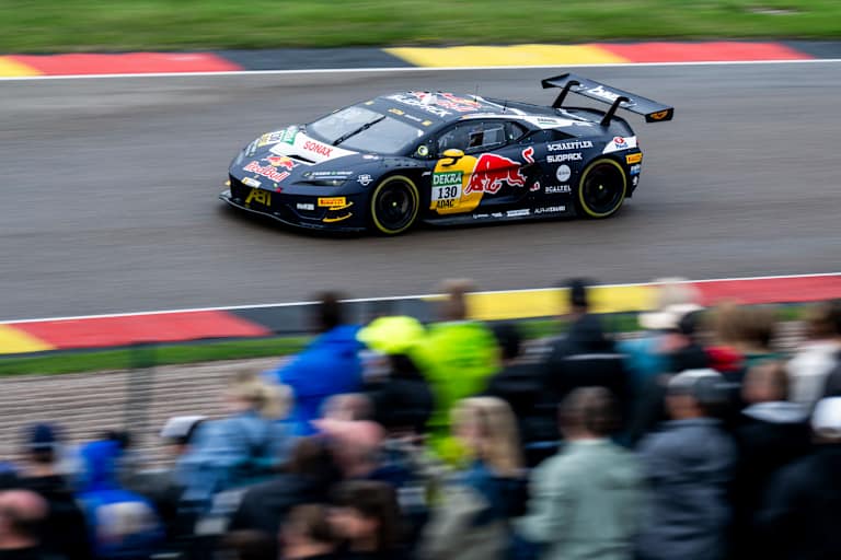 Der ABT Lamborghini Temerario GT3 in der DTM im Red-Bull-Design