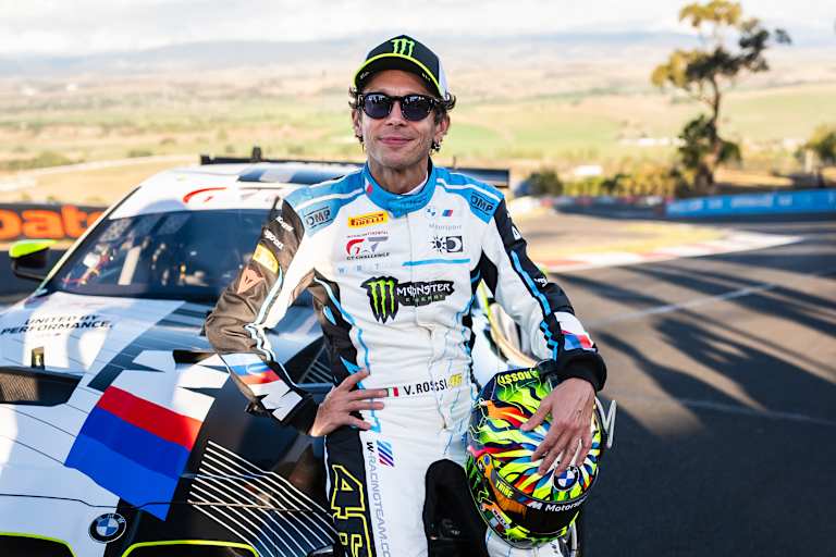 Valentino Rossi am BMW M4 GT3 der WRT-Mannschaft