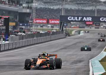 Lando Norris fuhr im Bahrain-GP hinterher – und dann geradeaus in den Kies
