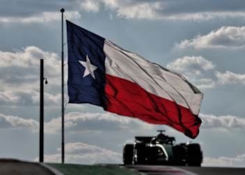 Beim USA-GP 2025: Die Texas-Flagge über dem Circuit of the Americas
