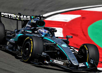 WM-Leader George Russell im Mercedes