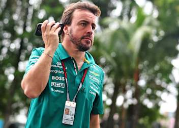 Sprachnachricht von zu Hause? Fernando Alonso in Miami