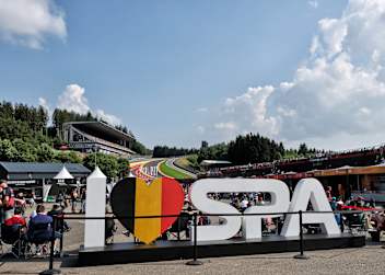 Viele Menschen lieben Spa