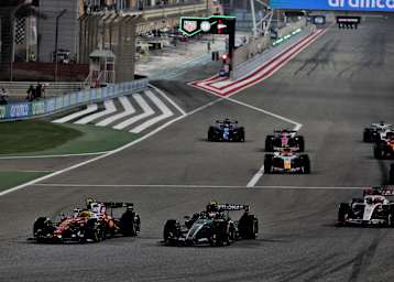 Raketenstart von Lewis Hamilton (Ferrari) in Bahrain