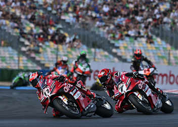 Nur zu Rennbeginn ging es zwischen Bulega und Lecuona eng zu