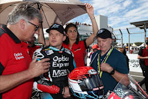 Michael Galinski mit Fahrer Tarran Mackenzie und dessen Vater Niall