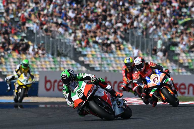 Alex Lowes war von Ducati-Piloten umzingelt